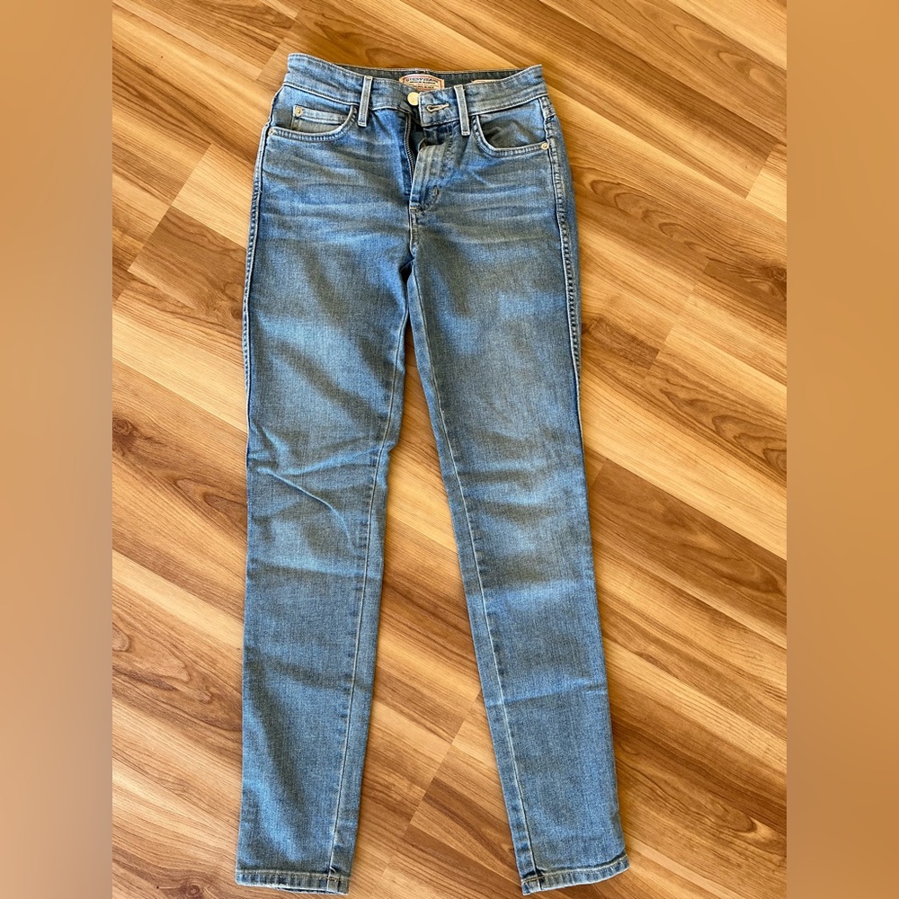 Guess Light Wash Jeans